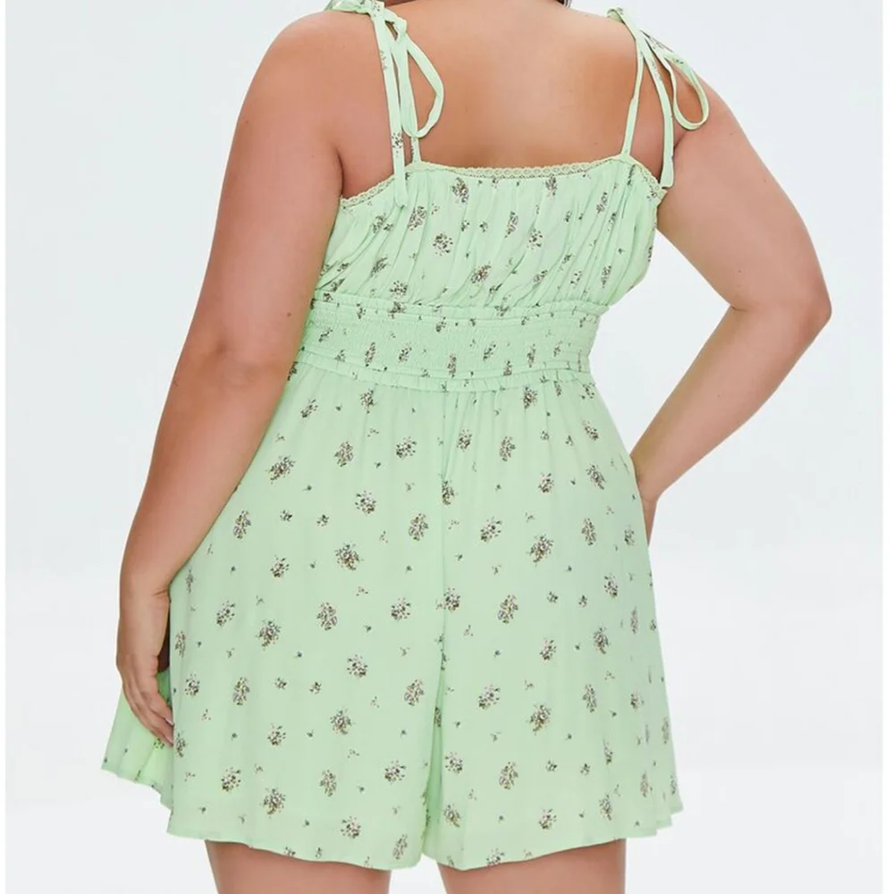 Woven Floral Romper F21 - Picture 2 of 6